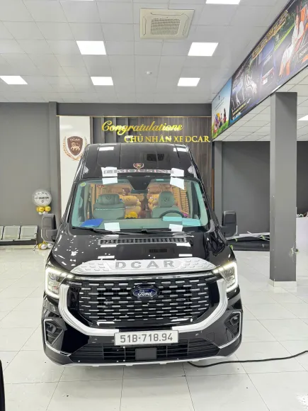 Xe 7 chỗ limousine